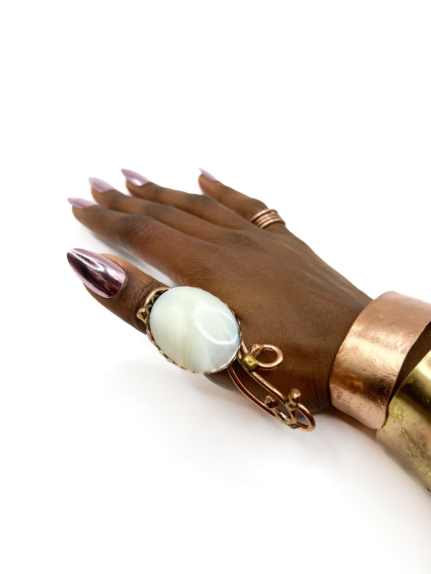 Mother of pearl Thumb ring(EXQUIZ)