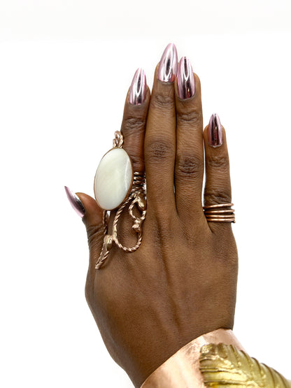 Mother of Pearl Ring (EXQUIZ)