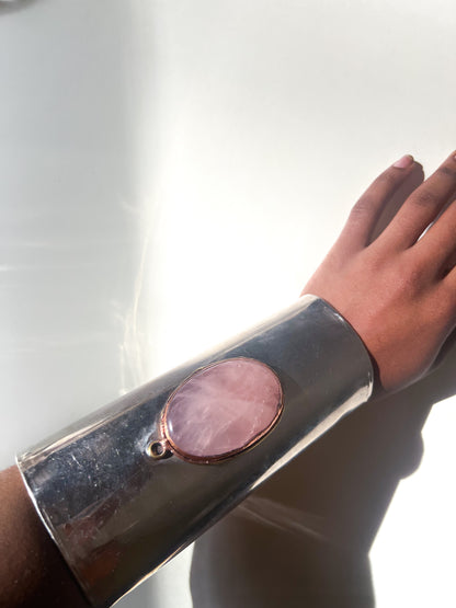 Rose Qaurts Arm Cuff (Silver)